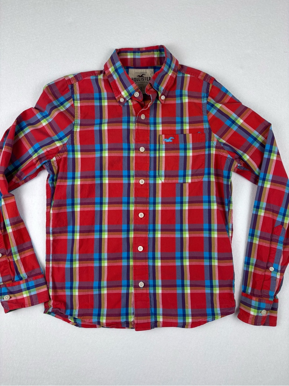 Hollister Men’s Small Red Plaid Button Down Shirt Long Sleeve Logo Casual